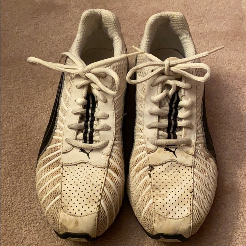 Puma white sneakers. Size 7 1/2